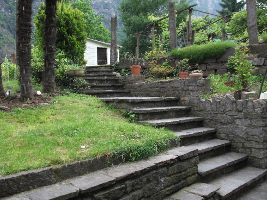 Grotto Pergola Bed & Breakfast Giornico Exterior photo